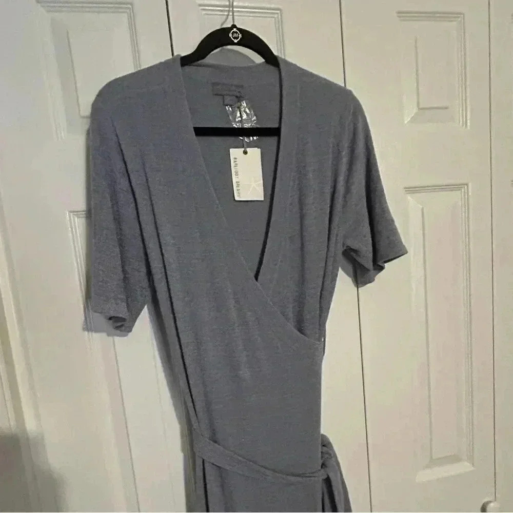 Elegant Gray Wrap Dress - Picture 7 of 10